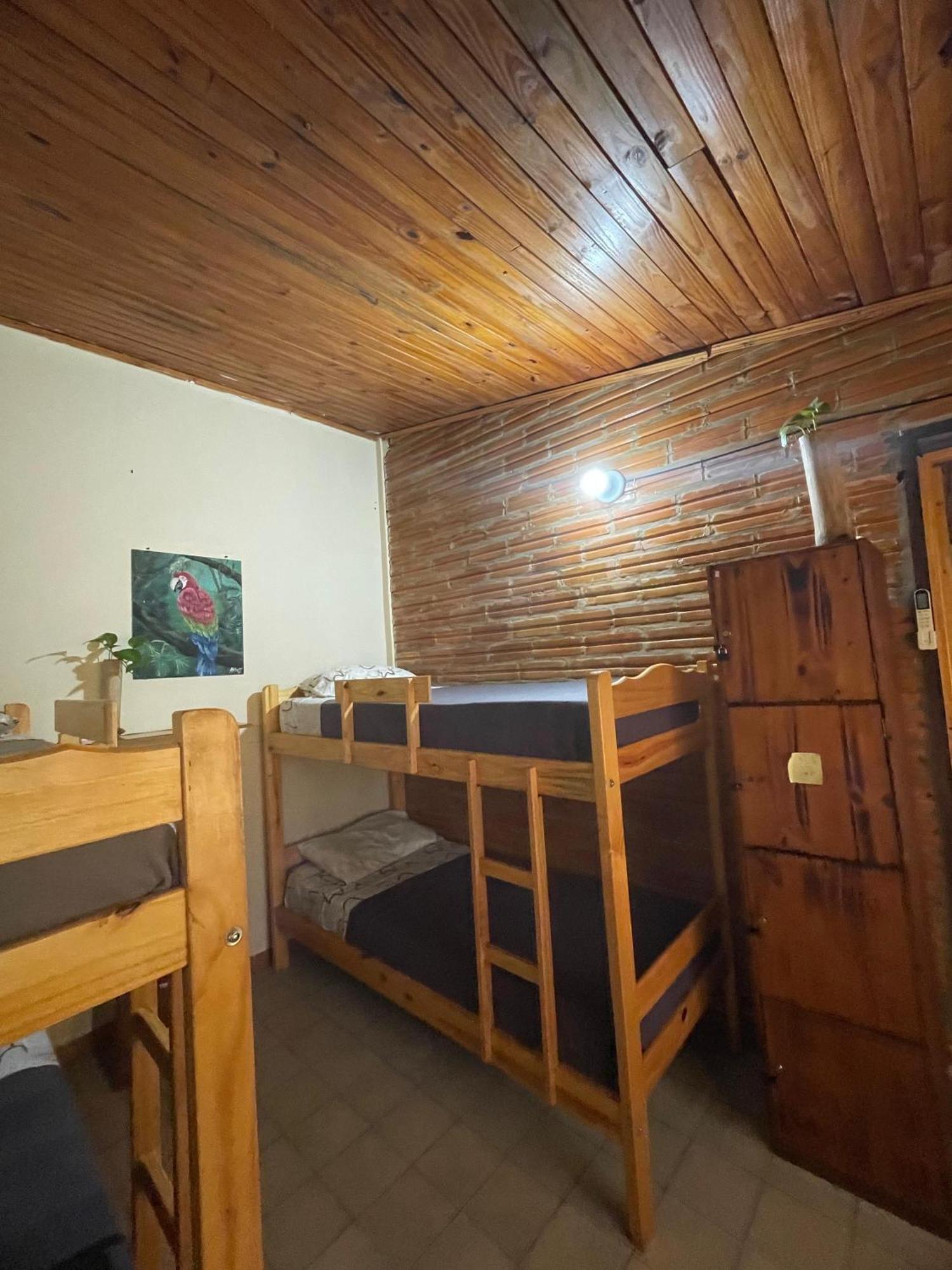 Bungalow Hostel Iguazu Puerto Iguazu Bagian luar foto